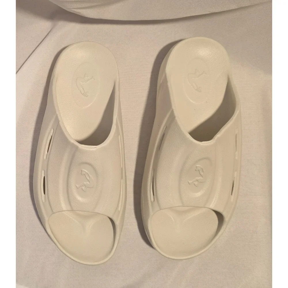 Shaq Slidosis AQ95021MC Men's Ivory Colored Slides Sandals. New With Box Size 12
